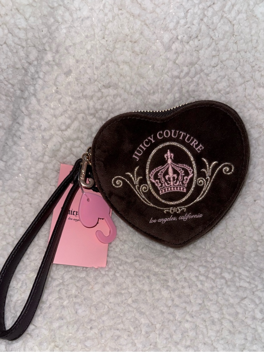 NWT Juicy Couture Juicy Magnifique Heart Wristlet in Chocolate
